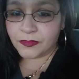 Meet your Posher, Monica